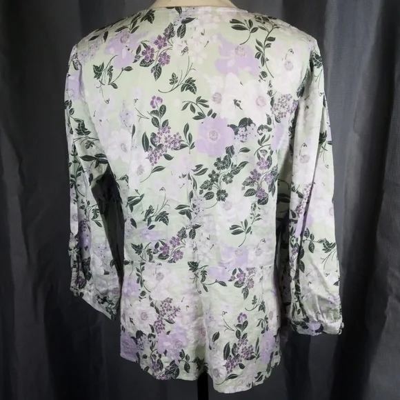Liz Claiborne top, green with purple flowers, size L - Picture 3 of 4